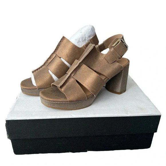 Donald Pilner Women’s Geneva Raffia Slingback Platform Sandals - Picture 8 of 10